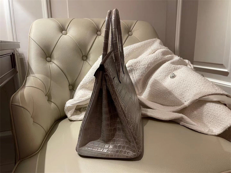  shopper bag interior and compartment view