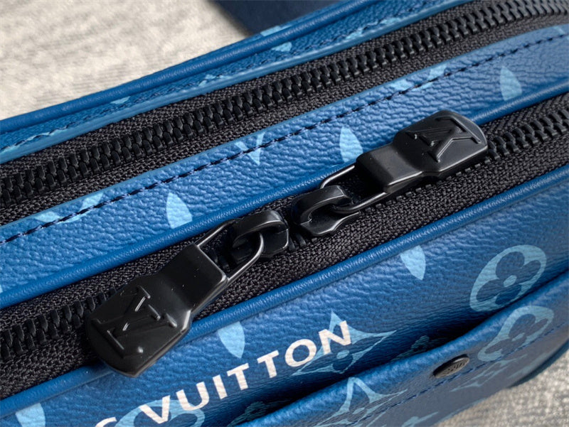  Sleek shoulder bag front view 7