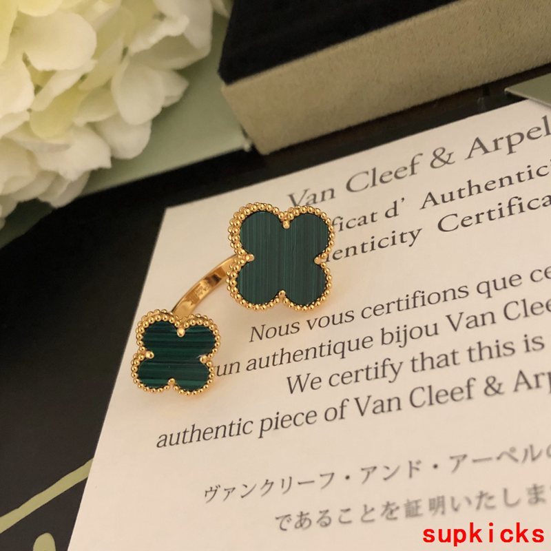 Close-up detail view of Van Cleef & Arpels unisex jewelry piece