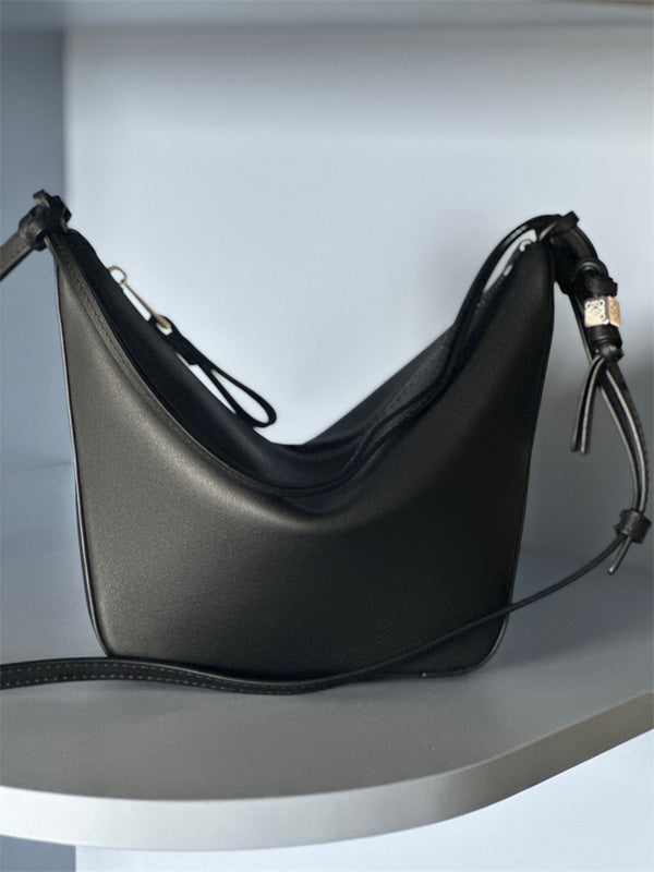 Ziva's Charm handbag – side angle view (28cm*17cm*9.5cm)