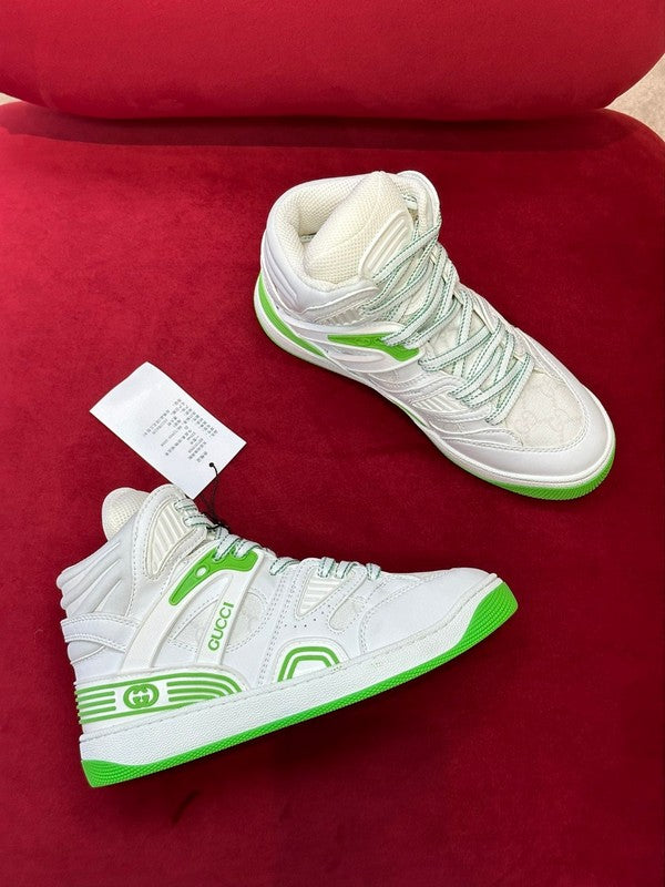 Gucci clean off-white luxury sneakers view 7 padded collar comfort
