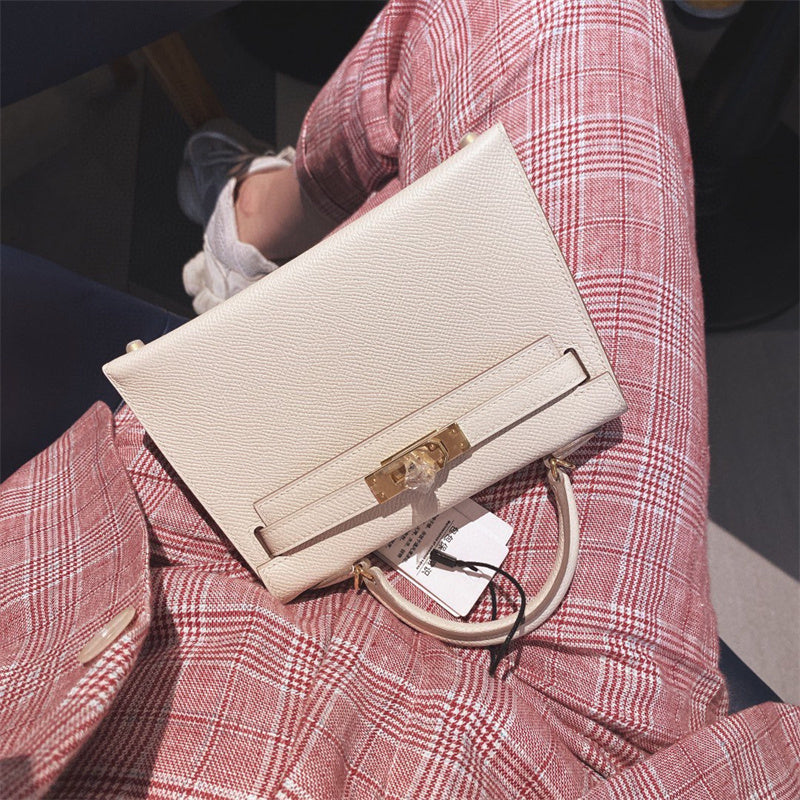Interior view of tailored premium bag