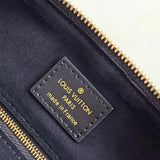  structured bag close-up of hardware and finish 11