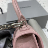 Zivas Charm Understated Luxury Statement Handbag (Considered Detail & Form) – Close-Up Detail