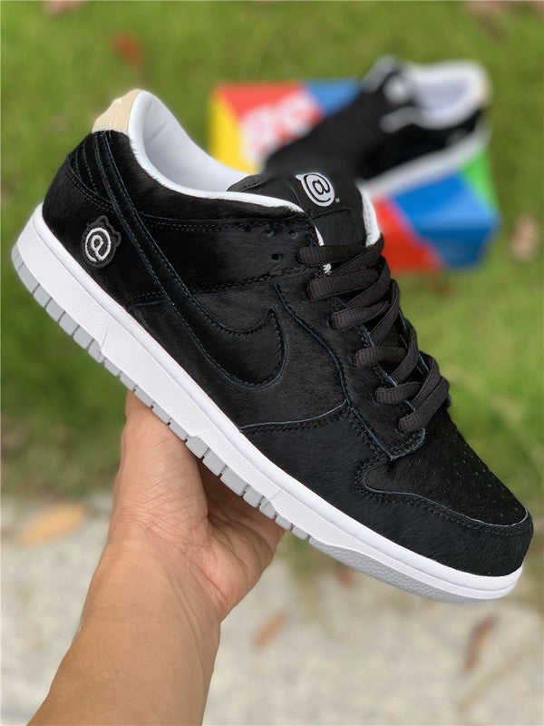 Nike Men's & Women's Designer Lifestyle Shoes — Style 080 hardware detail