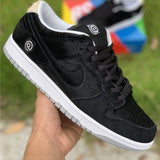Nike Men's & Women's Designer Lifestyle Shoes — Style 080 hardware detail