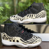 Nike Men's & Women's Luxury Fashion Trainers — Style 174 hardware detail