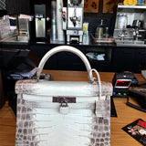  Everyday structured bag front view 13