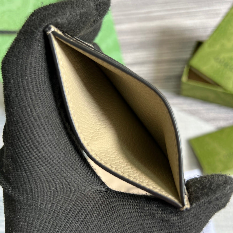Close-up detail of signature polished women's handbag – women's everyday handbag