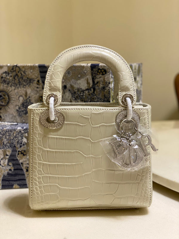 Interior view of everyday-luxe structured women's handbag – women's everyday handbag