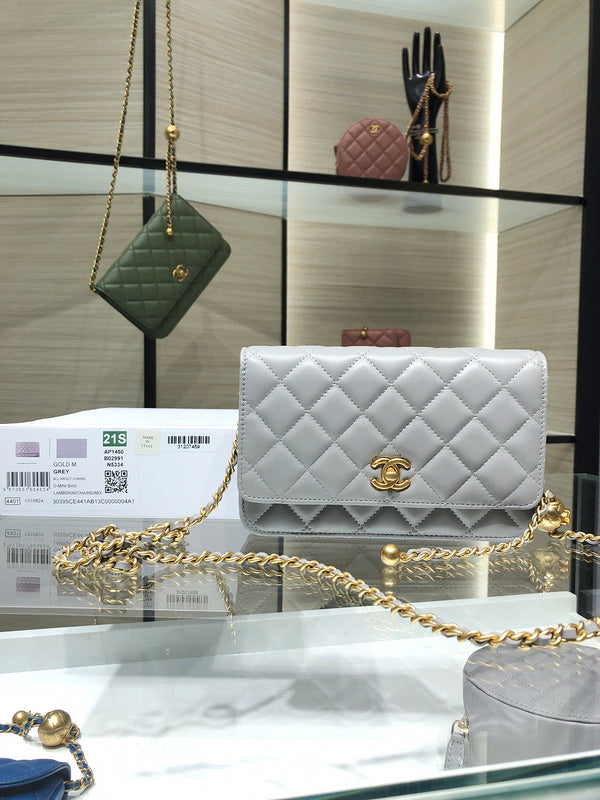  mid purse view 1