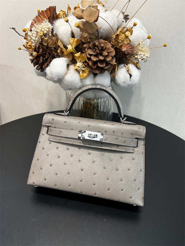  satchel interior and compartment view 9