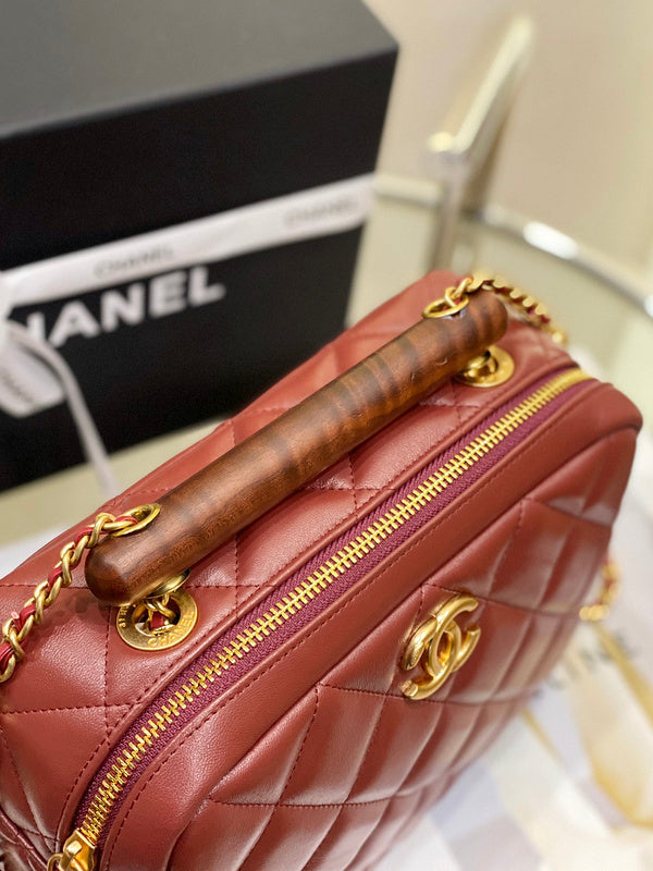  women's handbag, versatile design, view 5
