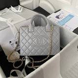  women's handbag, versatile design, view 1