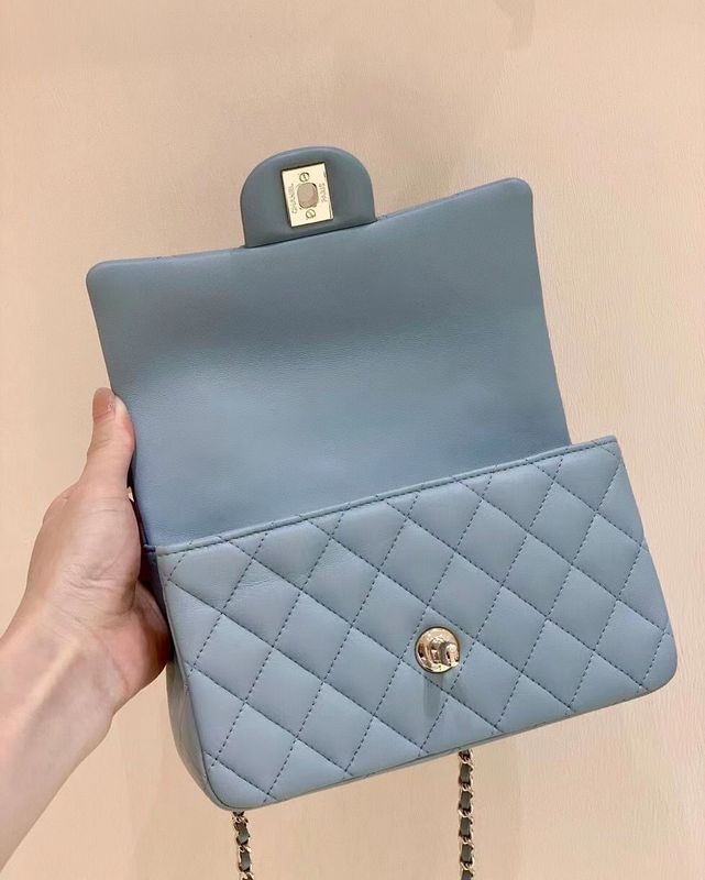  mid purse view 9