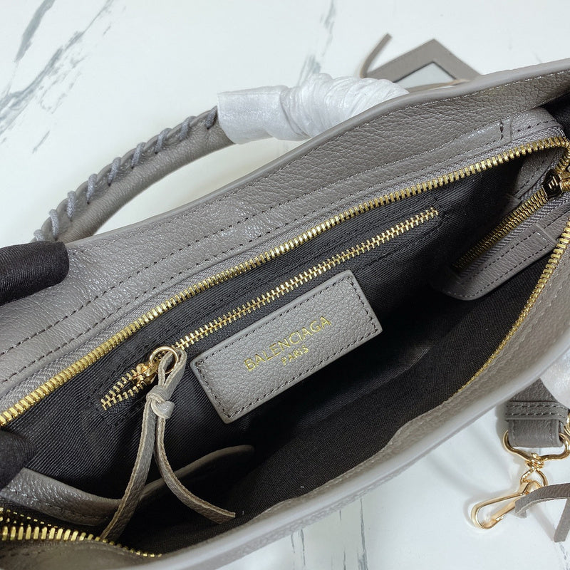 Zivas Charm Signature Style Fashion Handbag (Refined Modern Silhouette) – Full Silhouette