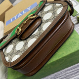 Handle and strap detail of elevated modern women's handbag – women's everyday handbag