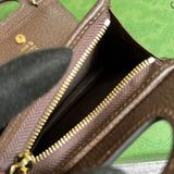 Close-up detail of sleek modern women's handbag – women's luxury handbag