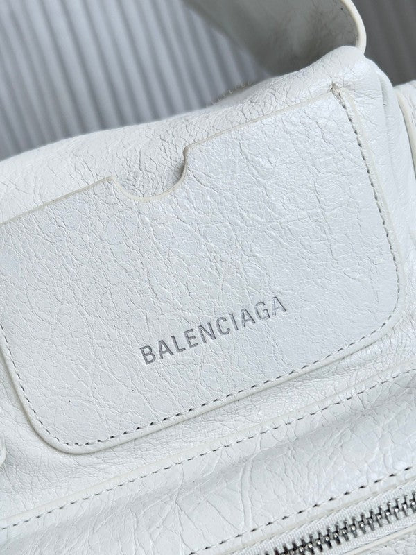 Zivas Charm Understated Luxury Fashion Handbag (Thoughtfully Structured Design) – Styled Look