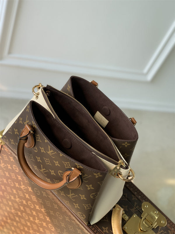  top-handle bag close-up of hardware and finish 23