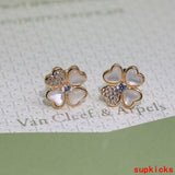 Angled view of Van Cleef & Arpels unisex jewelry piece