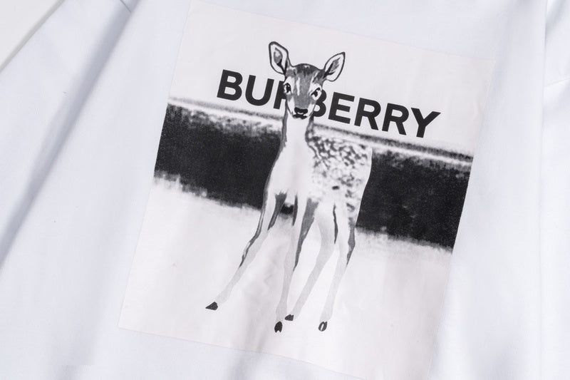 Three-quarter angle view of Burberry luxury piece style No.518