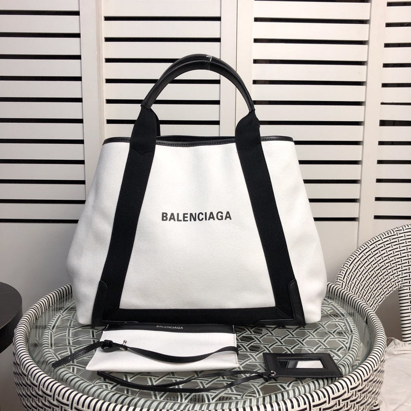 Front view of modern statement women's handbag – women's luxury handbag