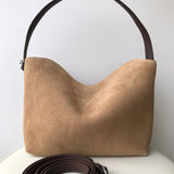 Ziva's Charm handbag – product shot (36cm*26cm*14cm)