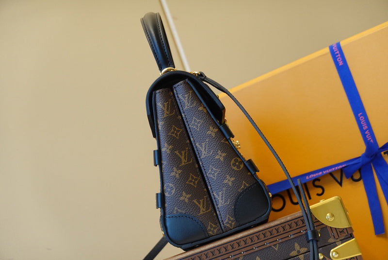 Interior view of classic modern women's handbag – women's luxury accessory