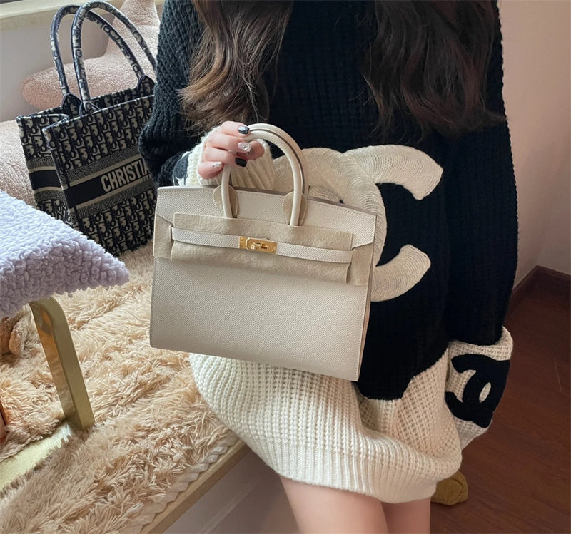 Versatile handbag styled for everyday wear