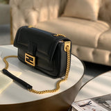 Ziva's Charm handbag – close-up view (Standard Size)