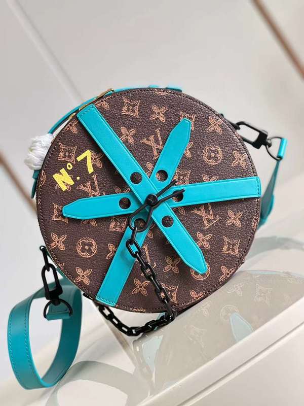 Close-up detail of structured signature women's handbag – women's everyday handbag