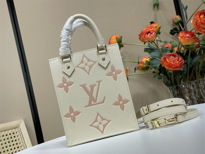 versatile shopper bag detail view showing craftsmanship 14