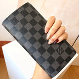 Styled lifestyle shot of chic elevated women's handbag – women's everyday handbag