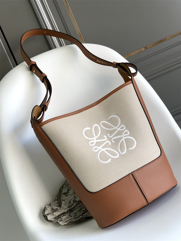 Ziva's Charm handbag – side angle view (32cm*26cm*13cm)