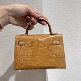  everyday bag interior and compartment view 15