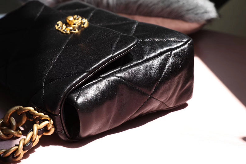 Zivas Charm Effortless Sophistication Designer Handbag (Designer-Inspired Craftsmanship) – Angled View