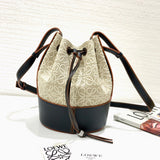 Ziva's Charm handbag – product shot (18cm*25cm*13.5cm)