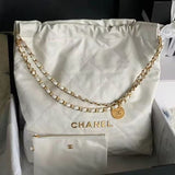 Zivas Charm Sleek Silhouette Luxury Handbag (Contemporary Shape Language) – Detail View