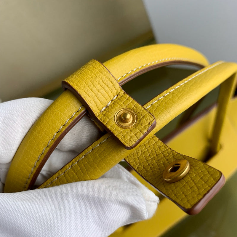 Structured Vegan Leather Handbag - Chic Everyday Appeal | Women's Designer-Inspired Purse #1754 - product detail shot (image 10) of designer-inspired handbag