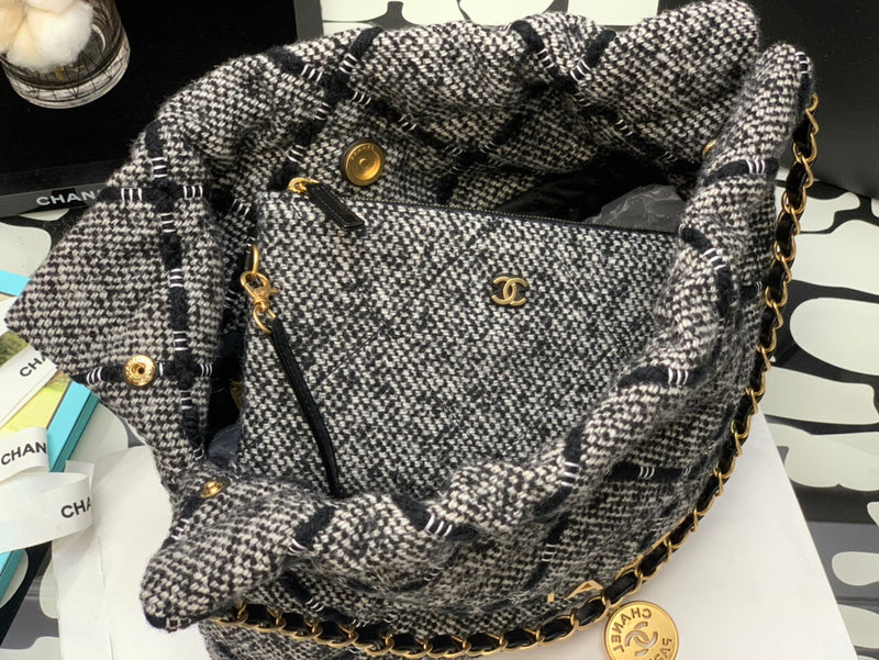 Zivas Charm Timeless Appeal Designer Handbag (Modern Wardrobe Staple) – Lifestyle Shot