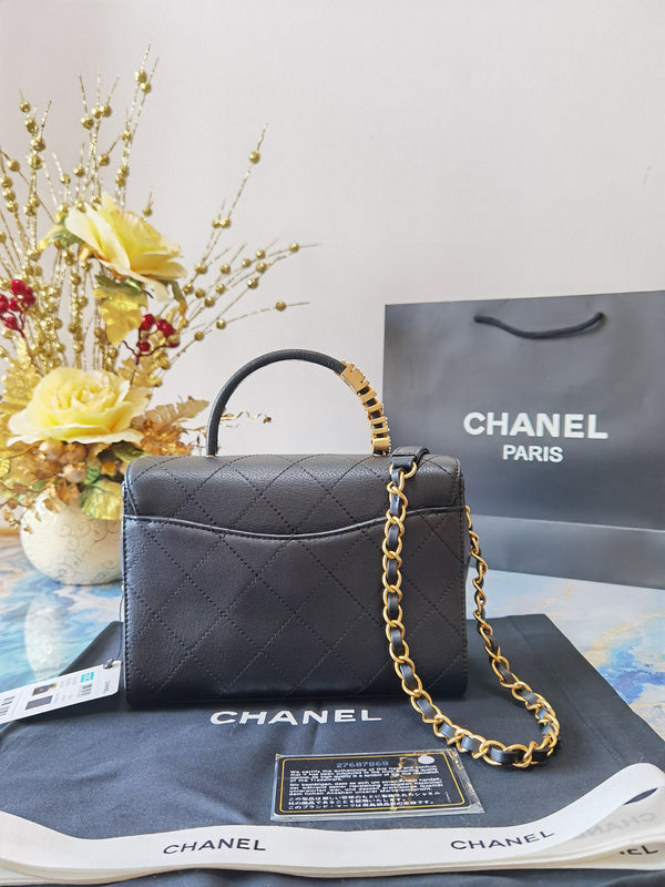  women's handbag, mid design, view 4