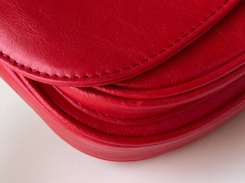 Zivas Charm Effortless Sophistication Statement Handbag (Statement-Ready Design) – Styled Look