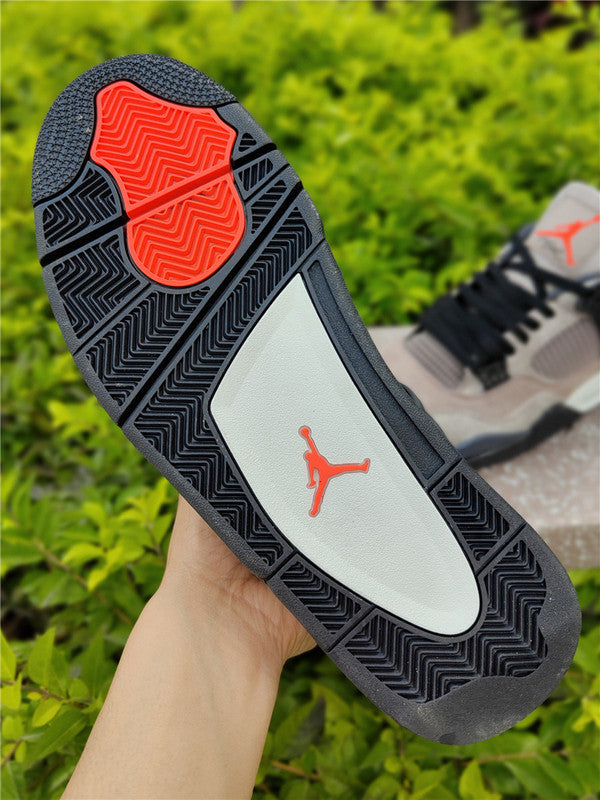 Nike classic monochrome luxury sneakers view 16 low-top design