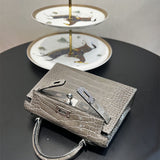  shoulder bag interior and compartment view 9