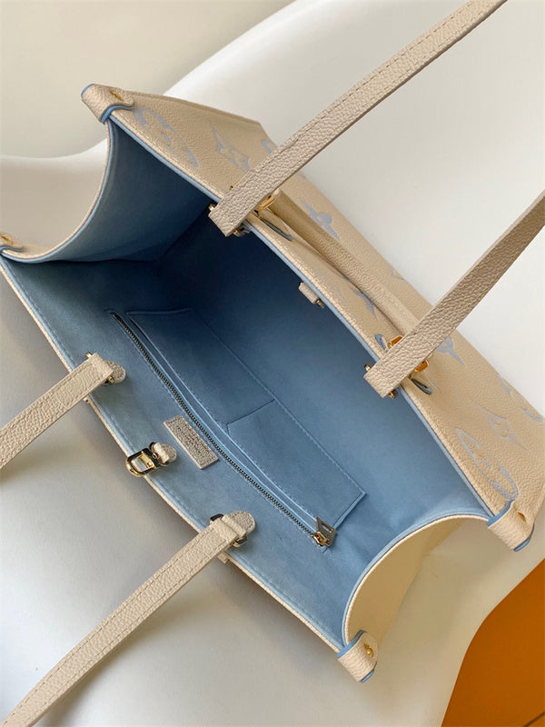  top-handle bag interior and compartment view