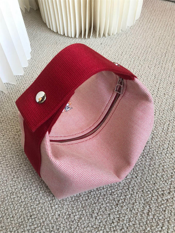  top-handle bag interior and compartment view 15