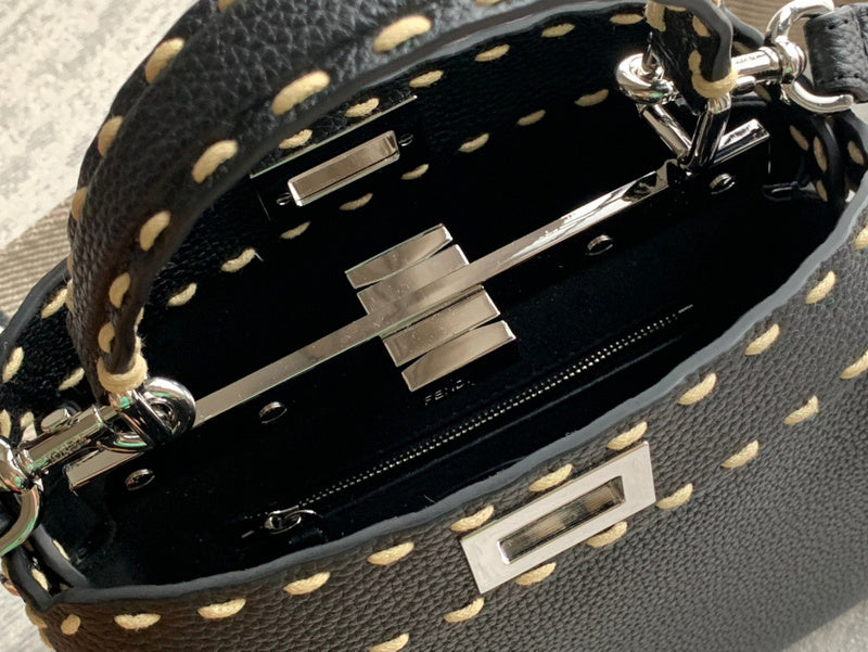 Ziva's Charm handbag – close-up view (23cm*11cm*18cm)