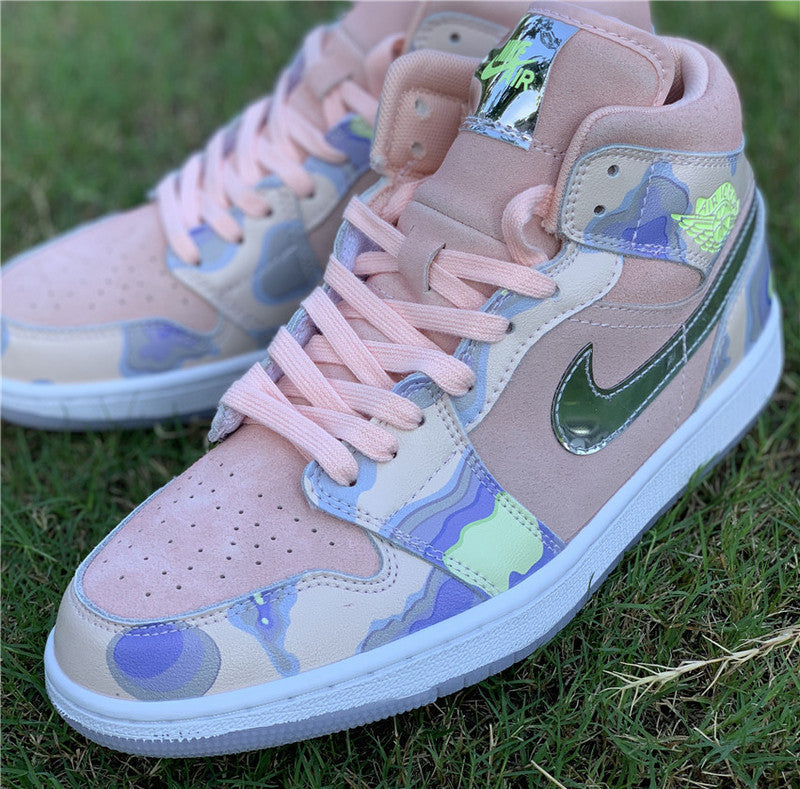 Nike Men's & Women's Luxury Low-Top Trainers — Style 045 front view