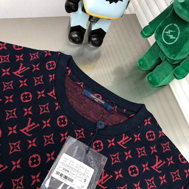 Side profile of Louis Vuitton cotton t-shirt with label-forward styling